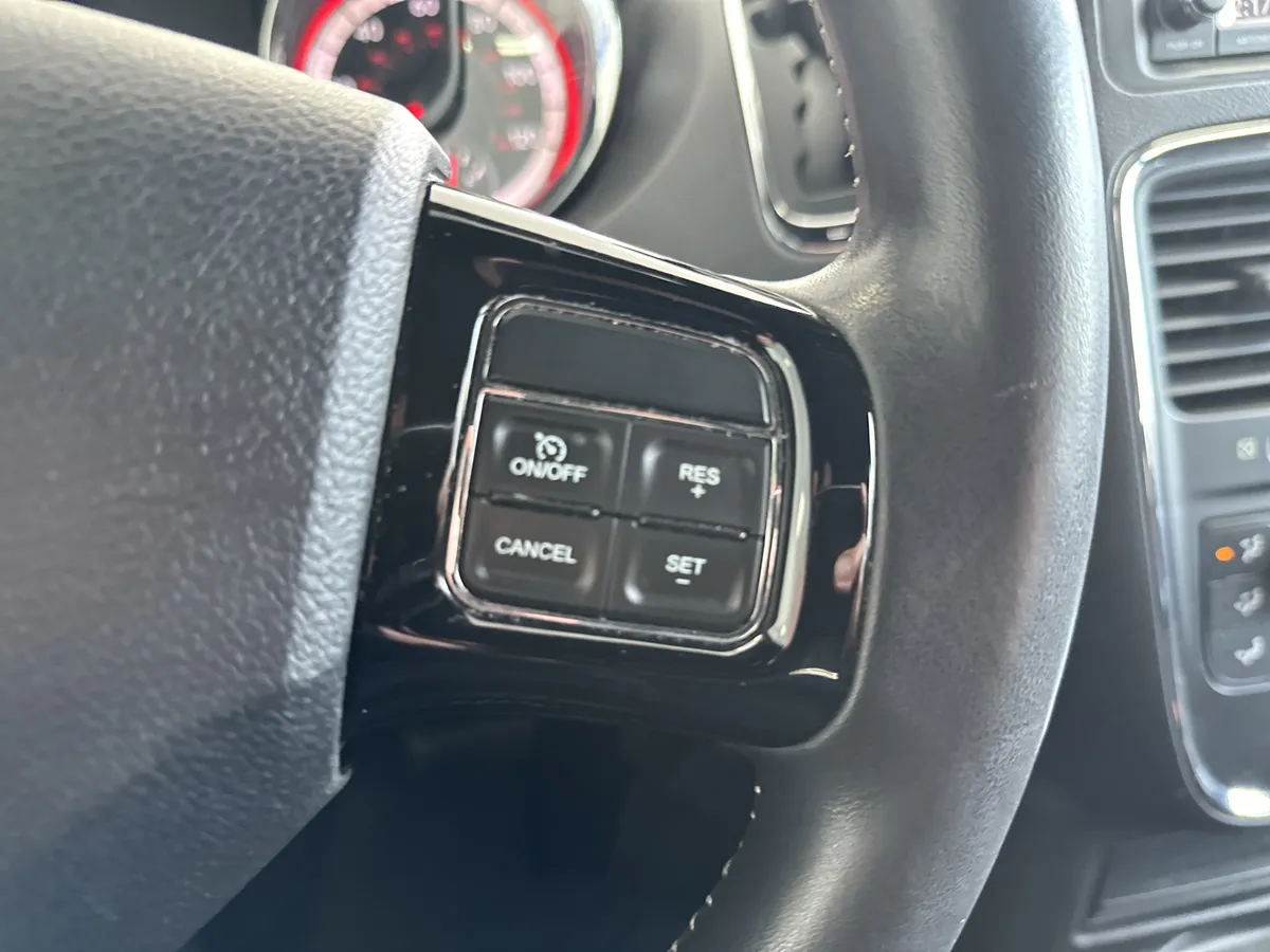 2019 Dodge Grand Caravan SE Plus thumbnail 19