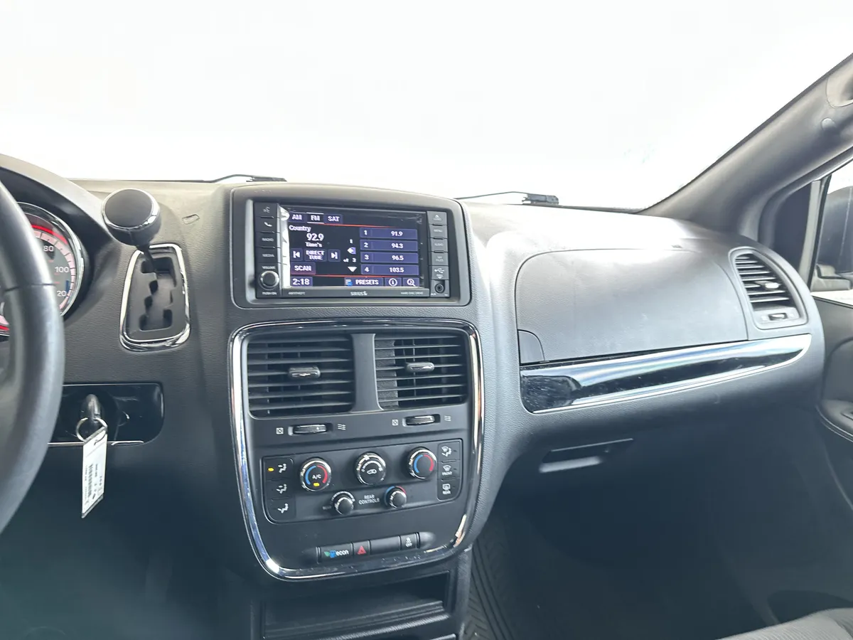 2019 Dodge Grand Caravan SE Plus thumbnail 27
