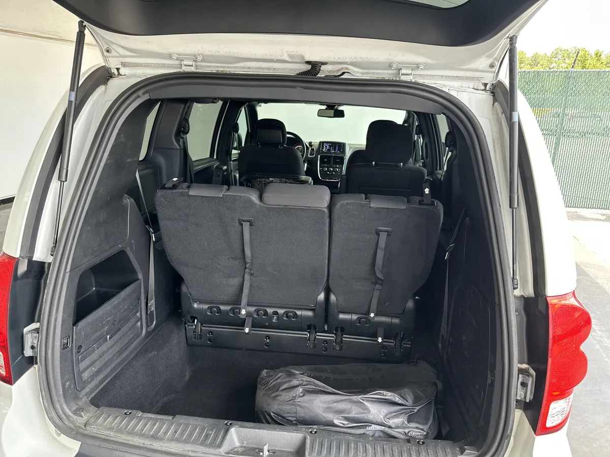 2019 Dodge Grand Caravan SE Plus thumbnail 30