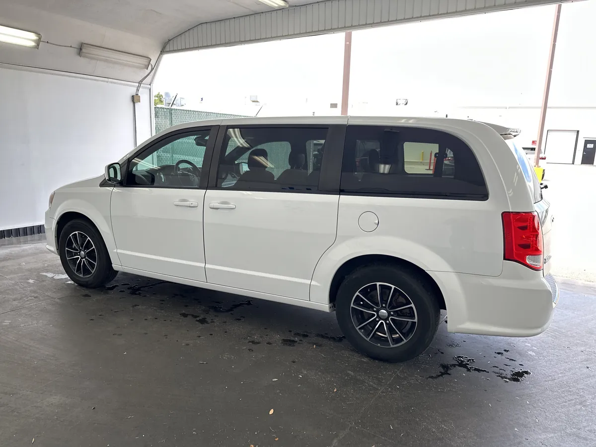 2019 Dodge Grand Caravan SE Plus thumbnail 5