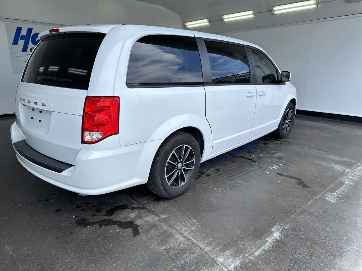 2019 Dodge Grand Caravan SE Plus thumbnail 8