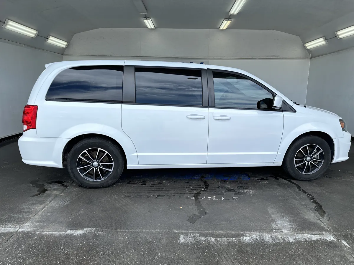 2019 Dodge Grand Caravan SE Plus thumbnail 9
