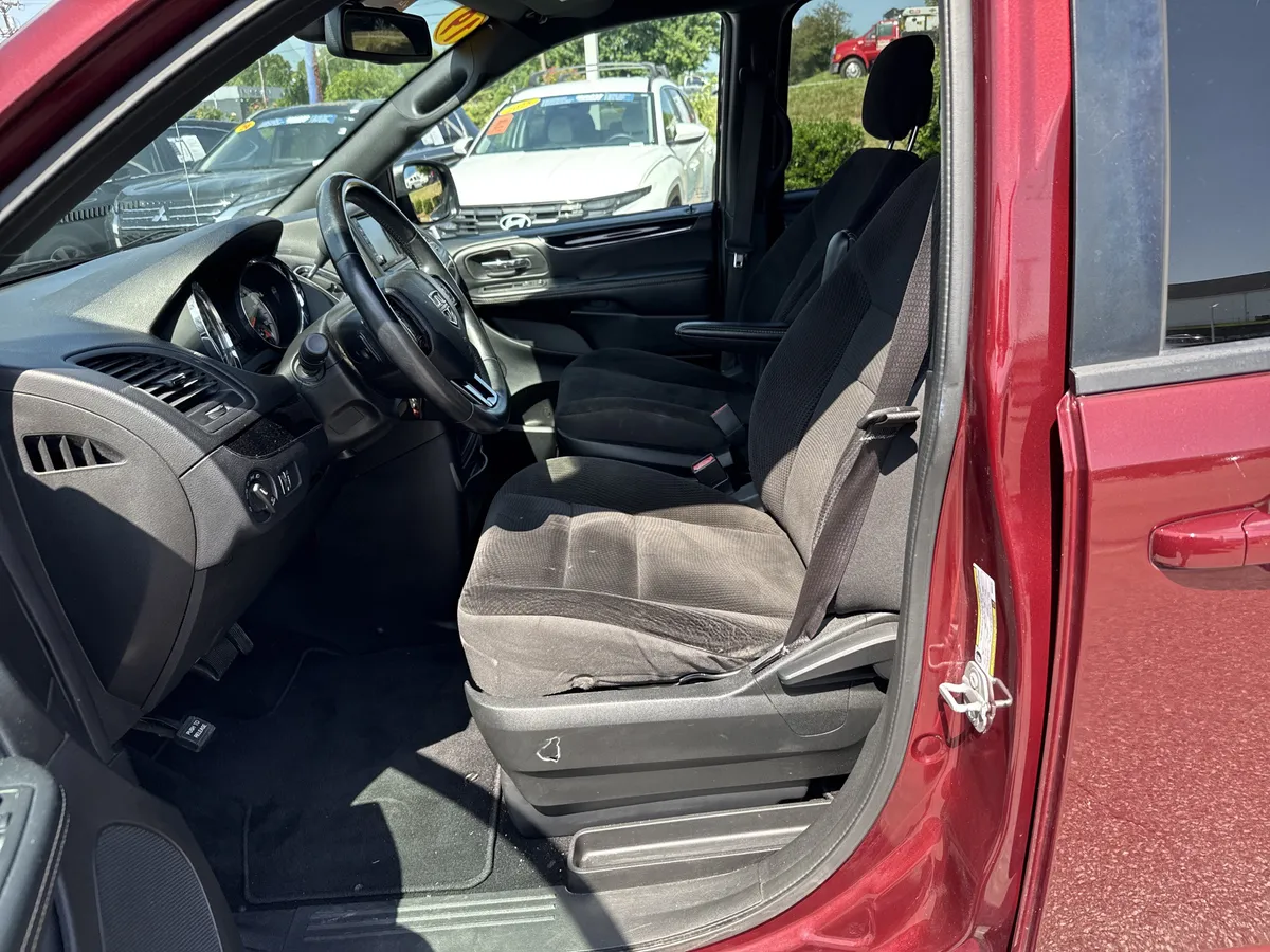 2019 Dodge Grand Caravan SE Plus Wagon thumbnail 15