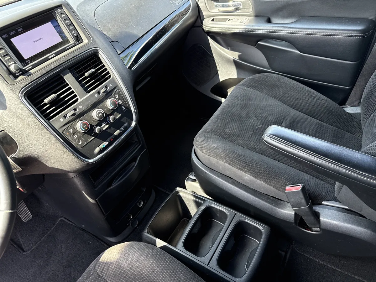 2019 Dodge Grand Caravan SE Plus Wagon thumbnail 25