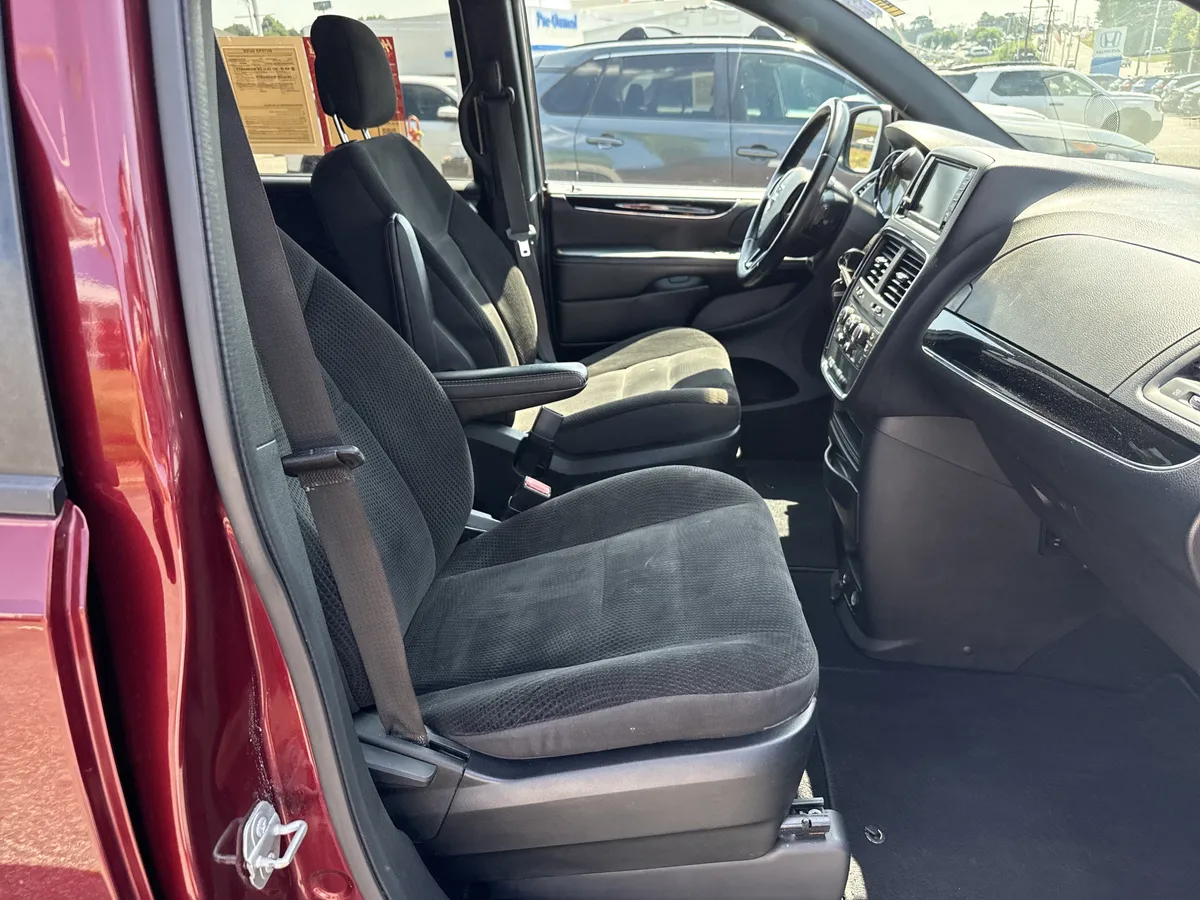 2019 Dodge Grand Caravan SE Plus Wagon thumbnail 32