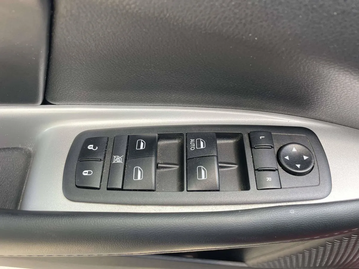 2019 Dodge Journey SE thumbnail 21