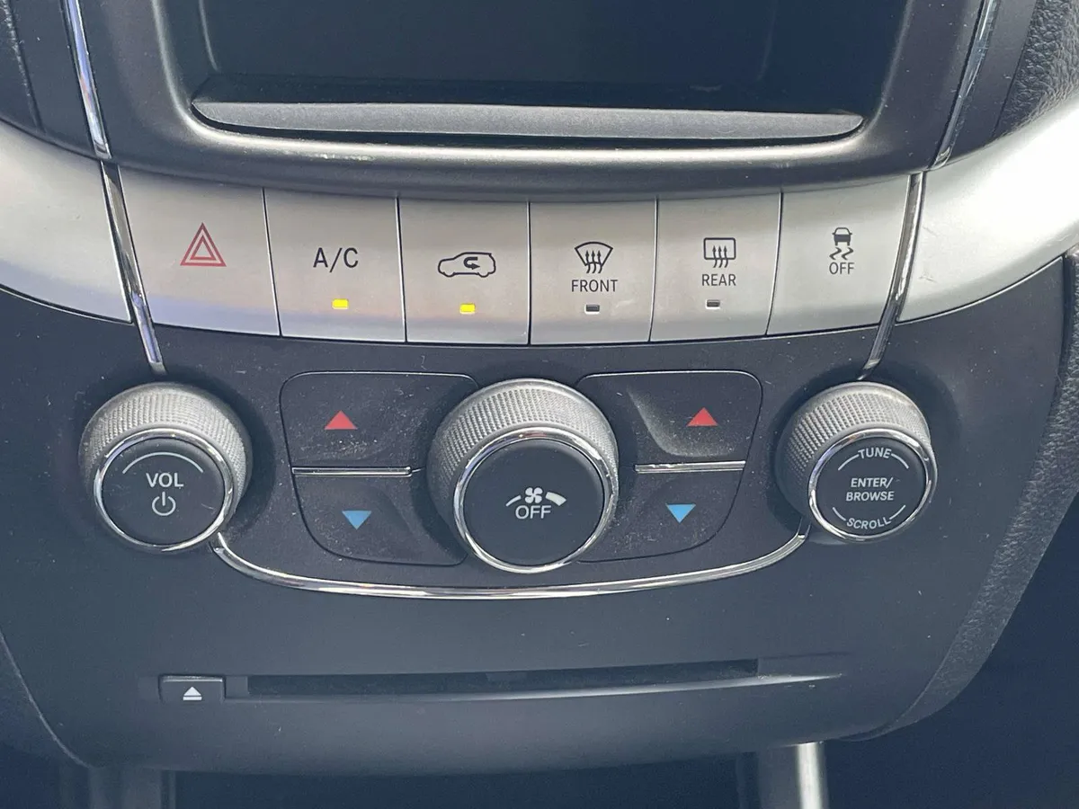2019 Dodge Journey SE thumbnail 32