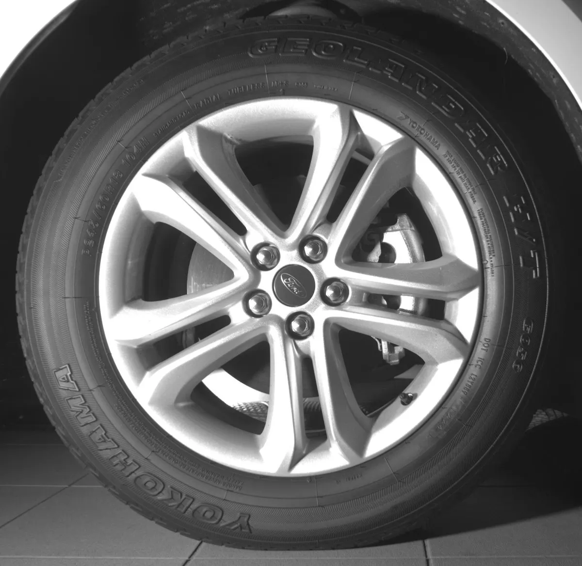 2019 Ford Edge SEL thumbnail 11