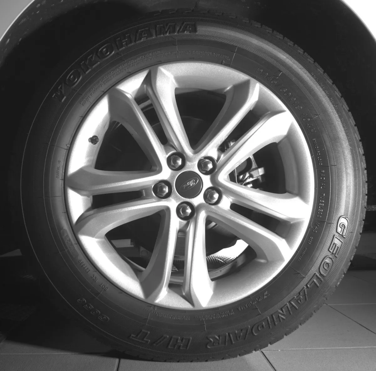 2019 Ford Edge SEL thumbnail 13