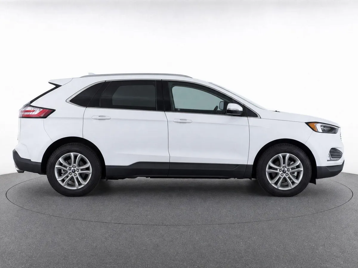 2019 Ford Edge SEL thumbnail 8