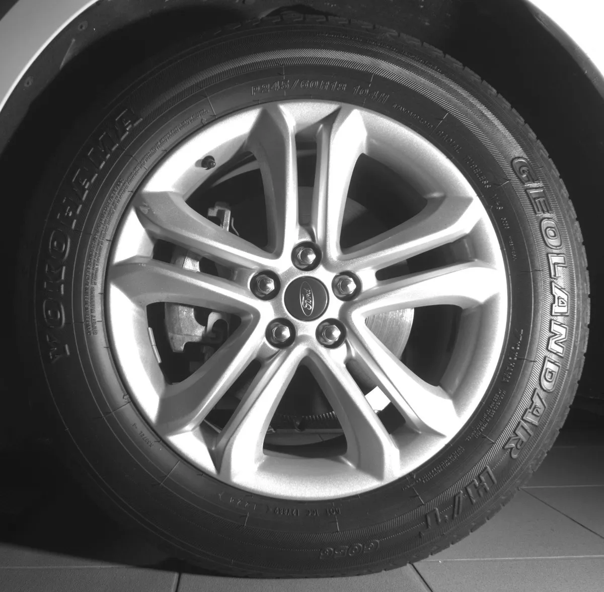 2019 Ford Edge SEL thumbnail 9