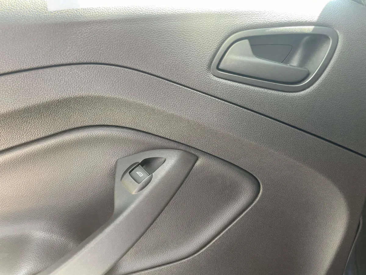 2019 Ford Escape S thumbnail 13