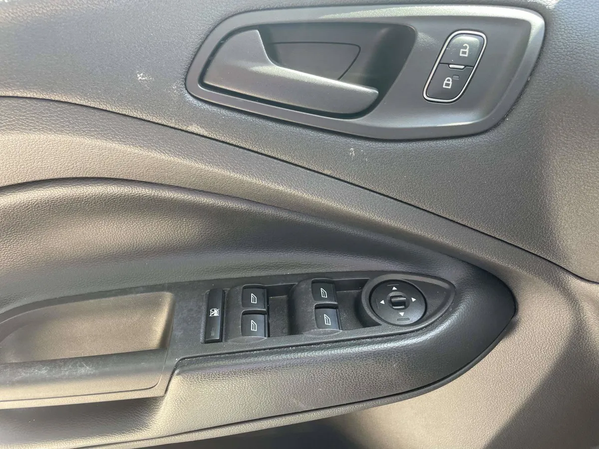 2019 Ford Escape S thumbnail 20