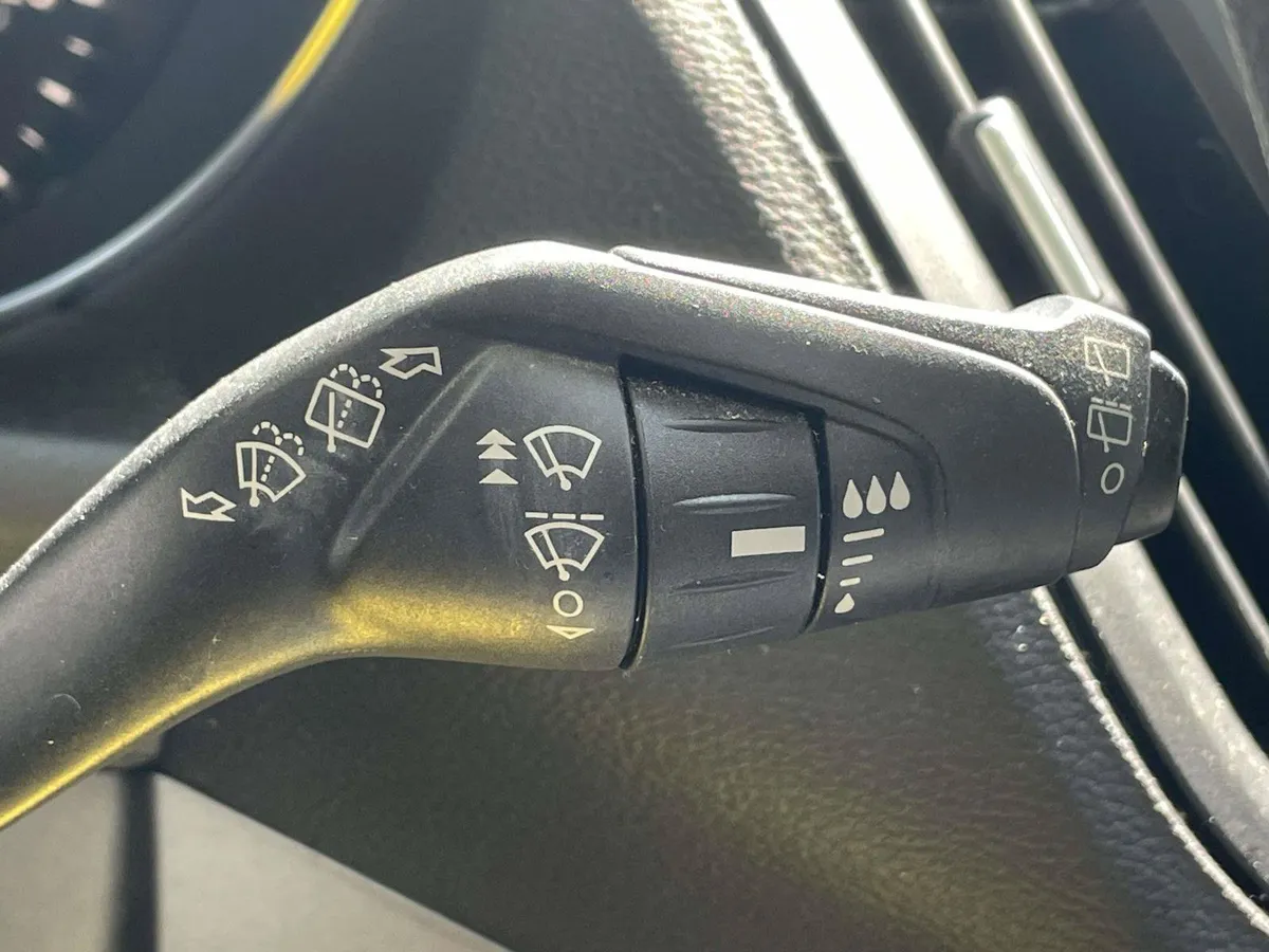 2019 Ford Escape S thumbnail 27
