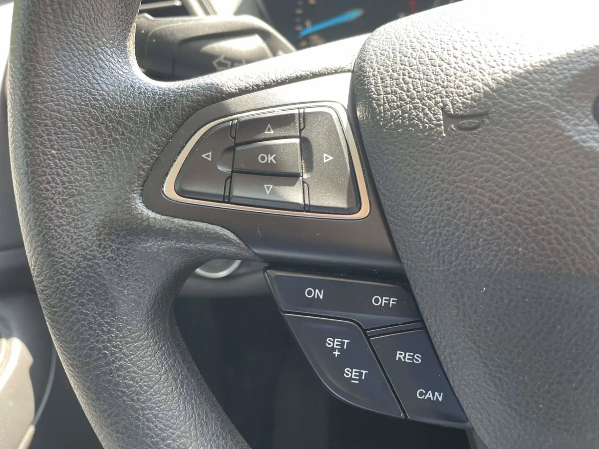 2019 Ford Escape S thumbnail 28