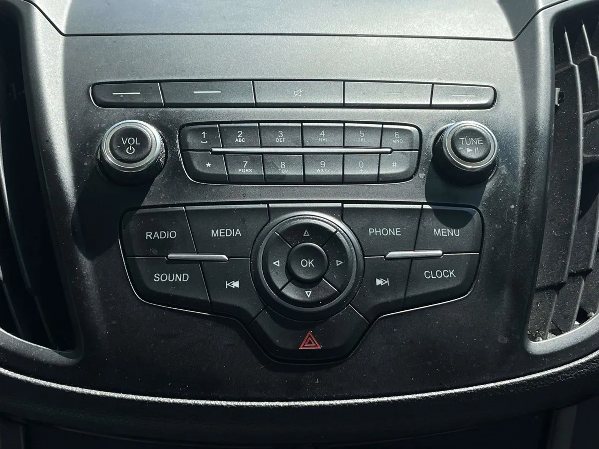2019 Ford Escape S thumbnail 32