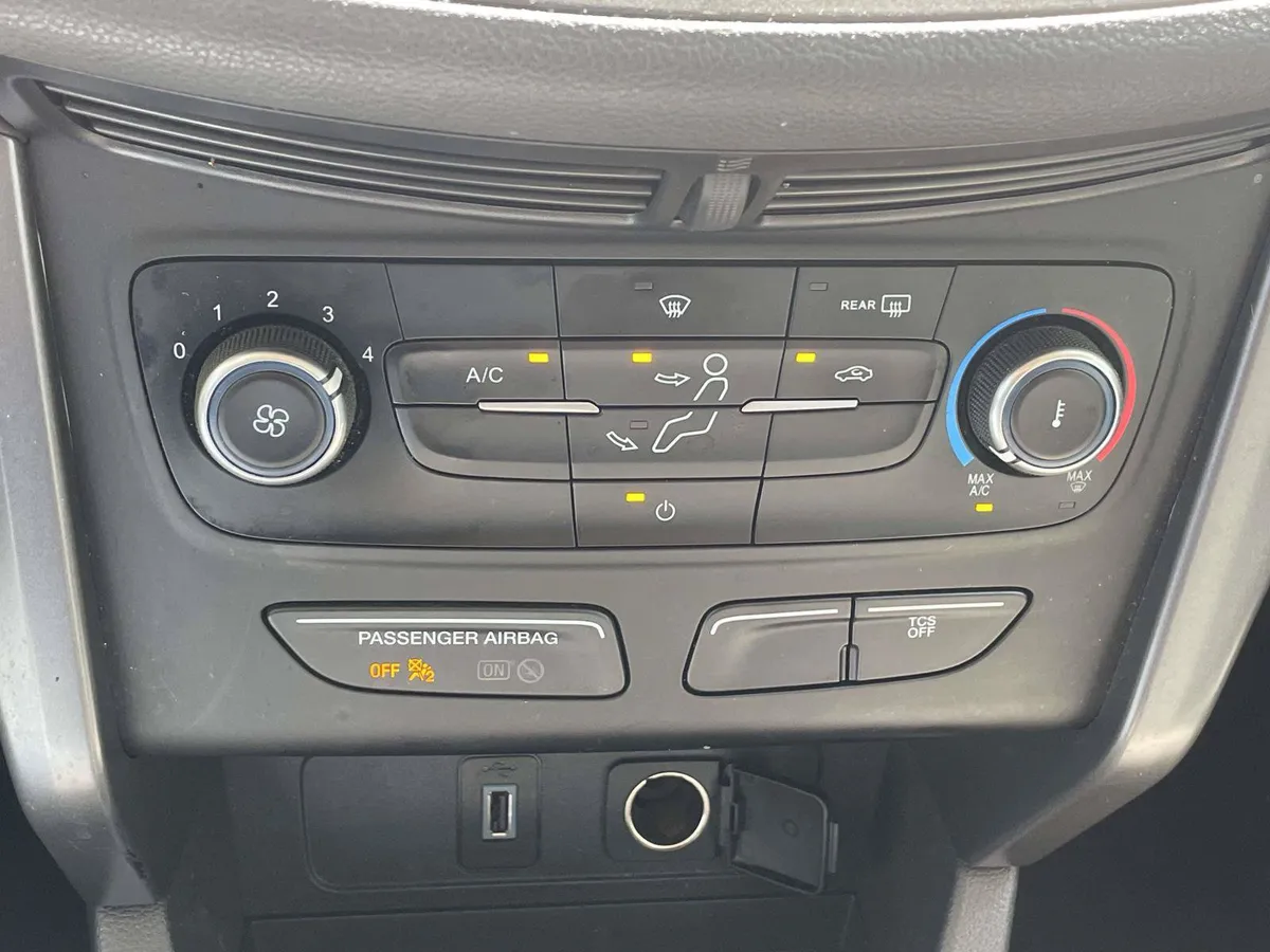 2019 Ford Escape S thumbnail 33