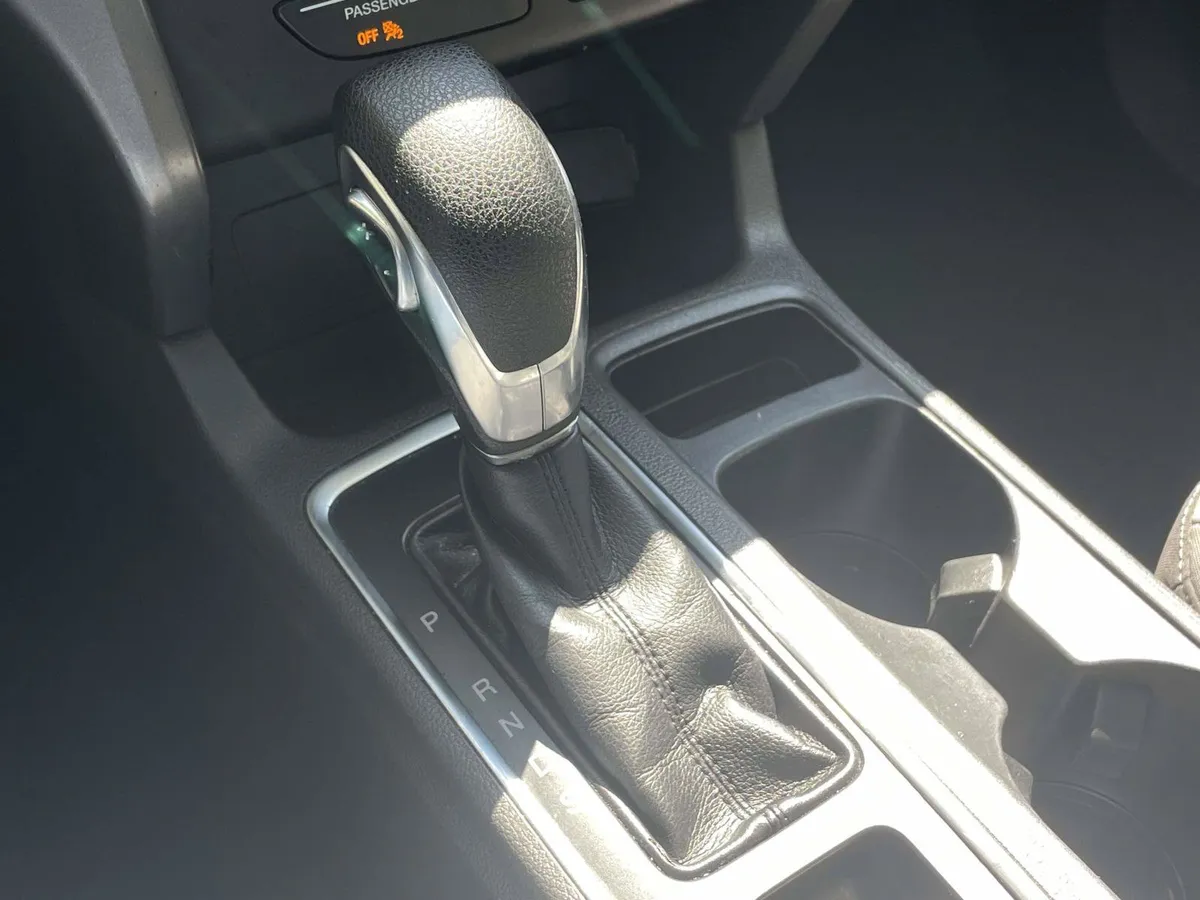 2019 Ford Escape S thumbnail 34
