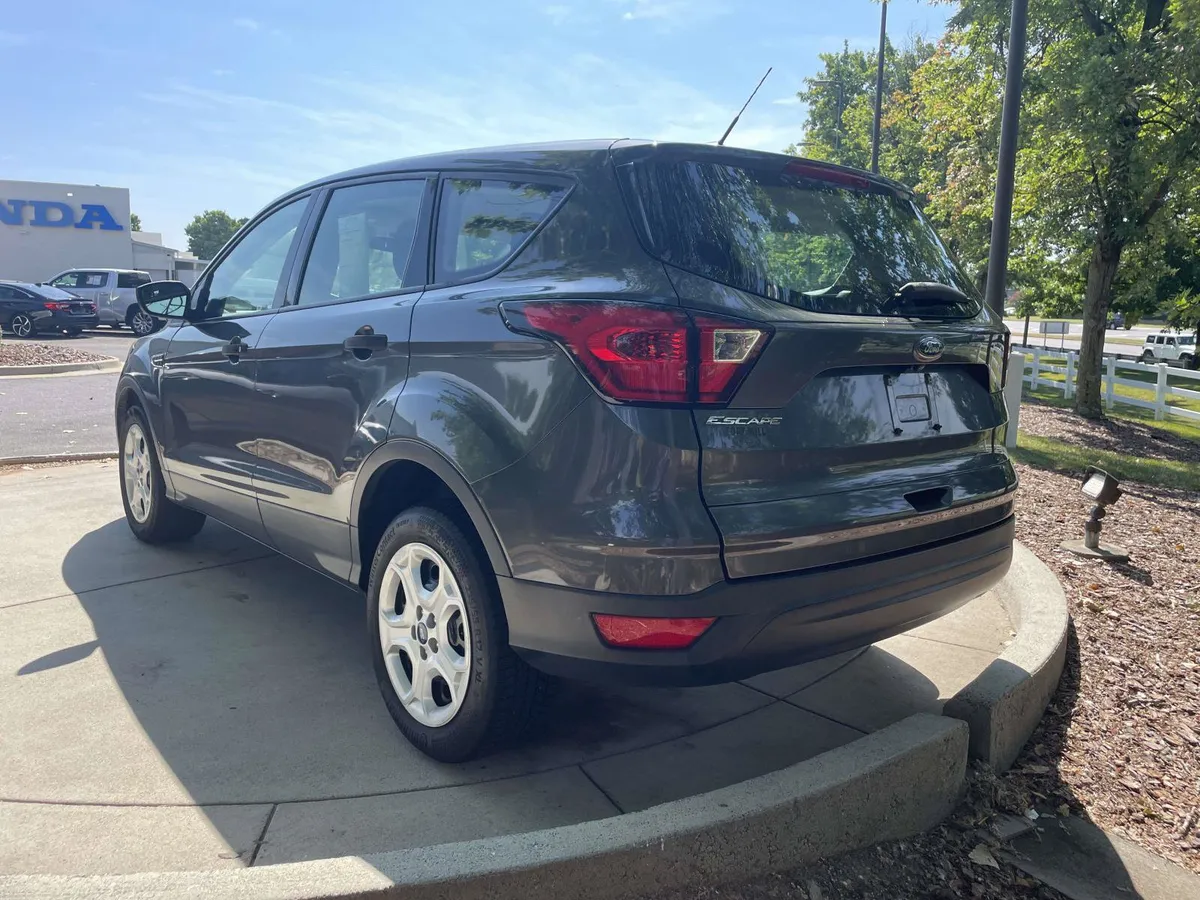 2019 Ford Escape S thumbnail 7