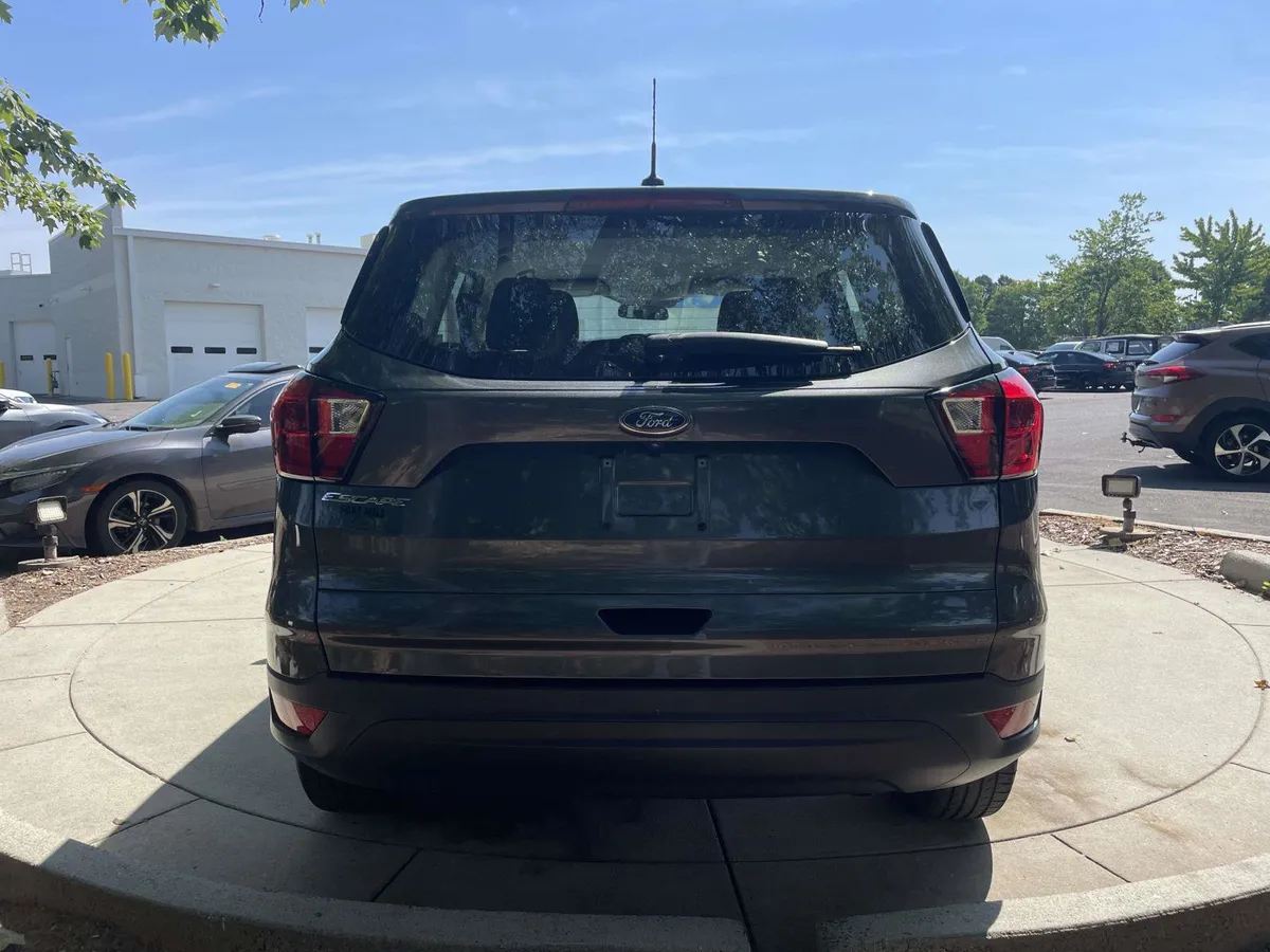 2019 Ford Escape S thumbnail 8
