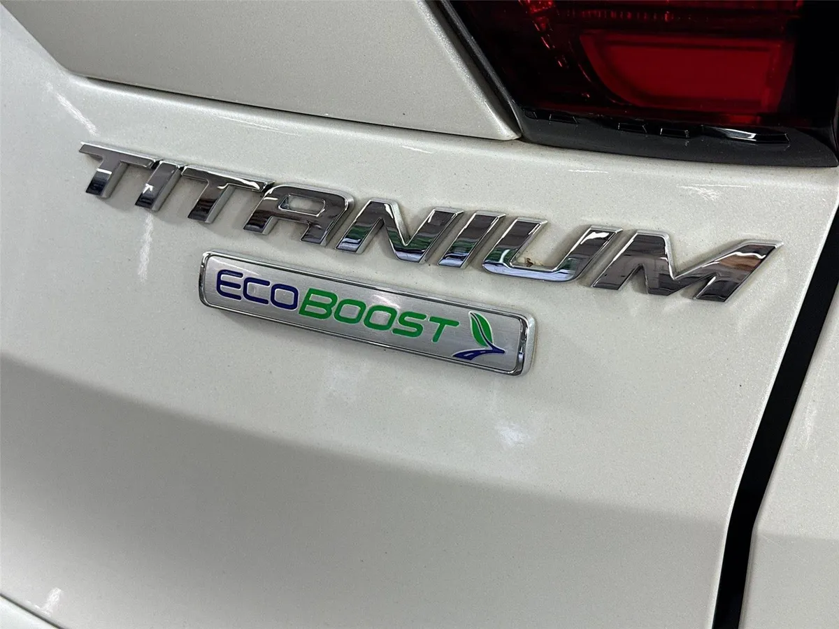 2019 Ford Escape Titanium thumbnail 15