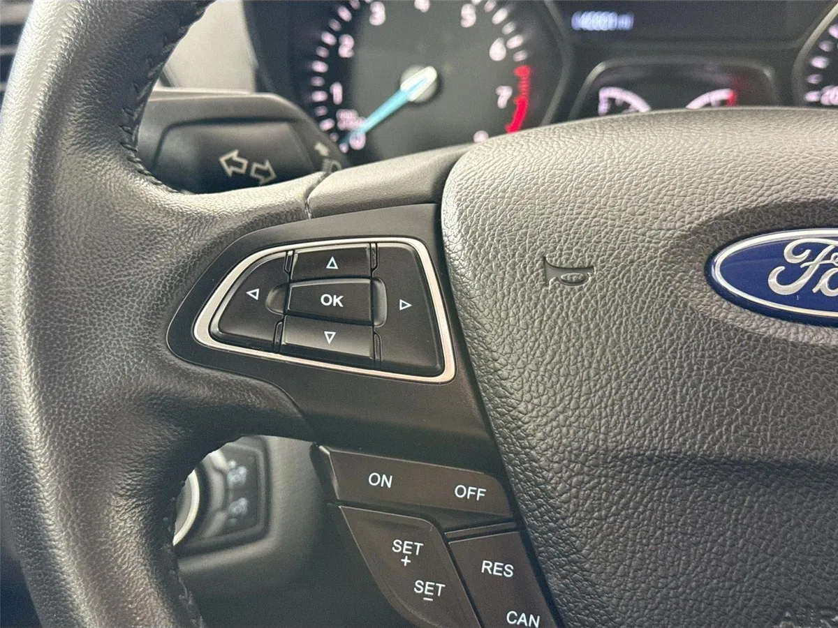 2019 Ford Escape Titanium thumbnail 18