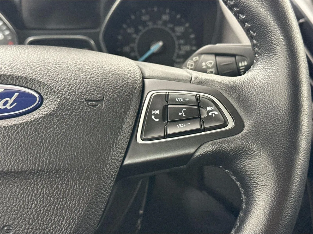 2019 Ford Escape Titanium thumbnail 19