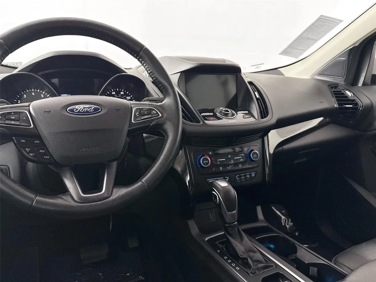 2019 Ford Escape Titanium thumbnail 30