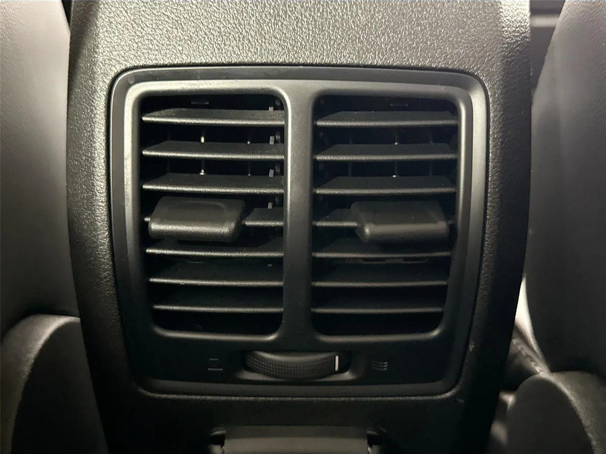 2019 Ford Escape Titanium thumbnail 34