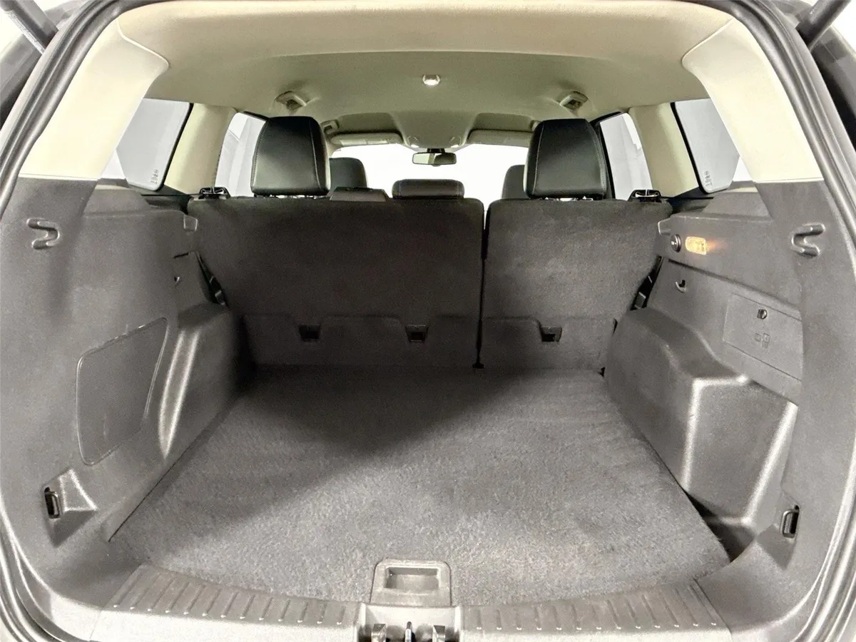 2019 Ford Escape Titanium thumbnail 36
