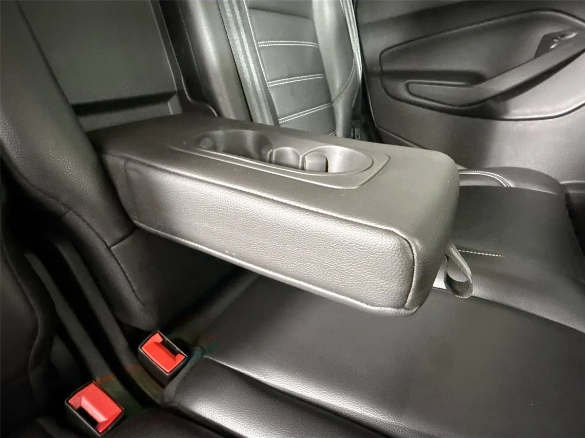 2019 Ford Escape Titanium thumbnail 39