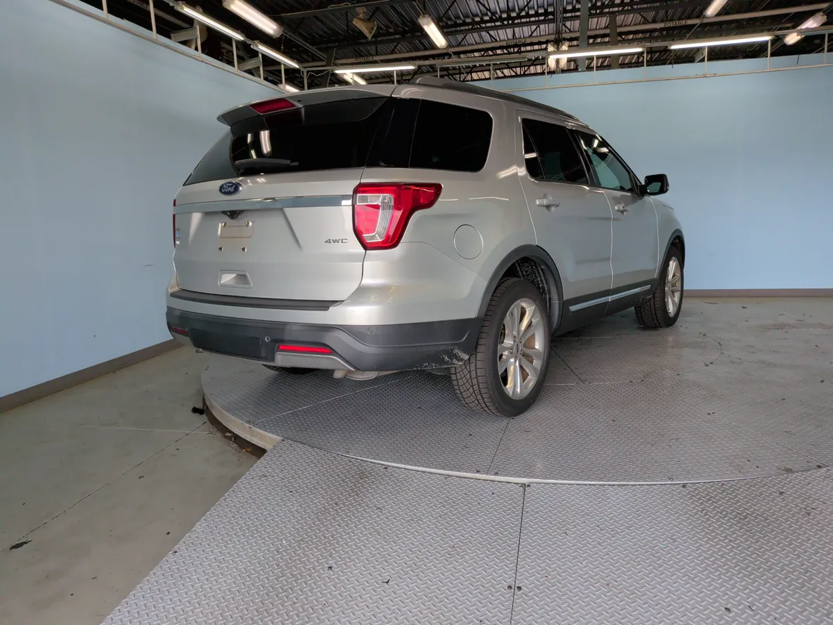 2019 Ford Explorer XLT thumbnail 10