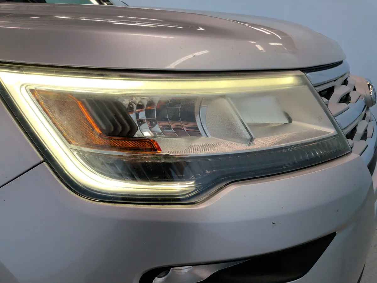 2019 Ford Explorer XLT thumbnail 2
