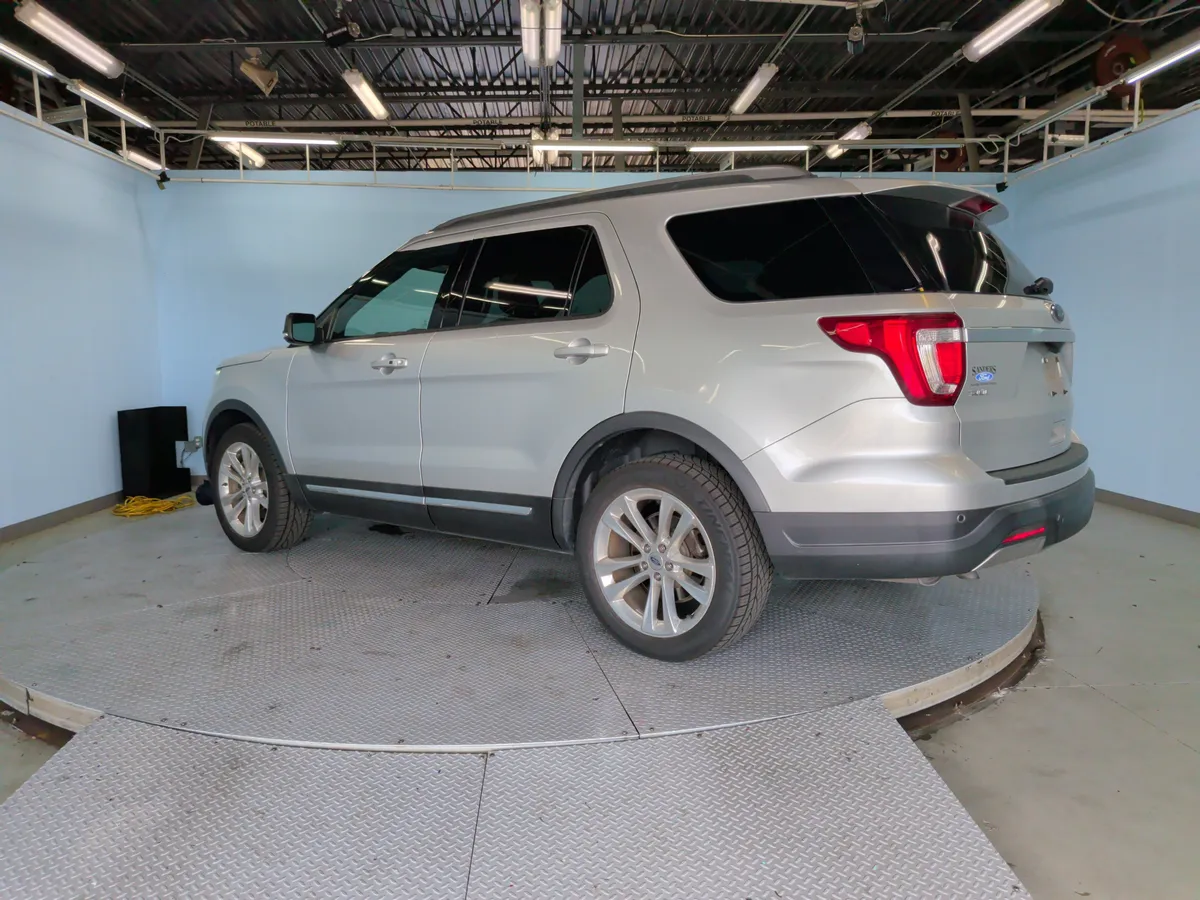 2019 Ford Explorer XLT thumbnail 8