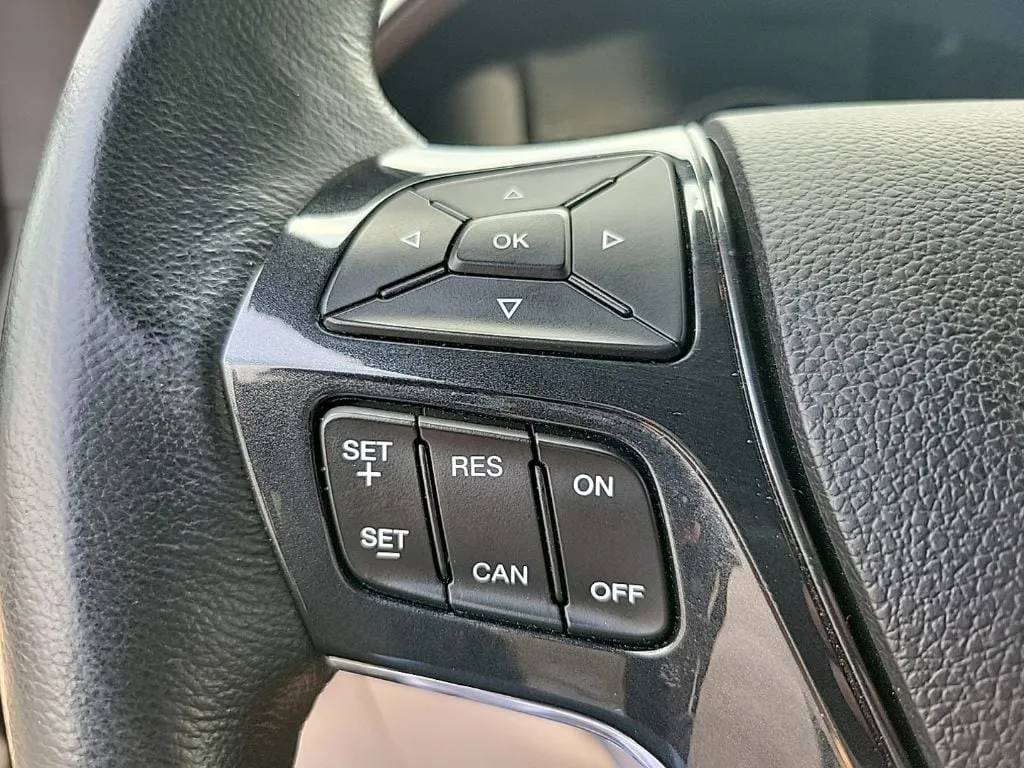 2019 Ford Explorer XLT thumbnail 21