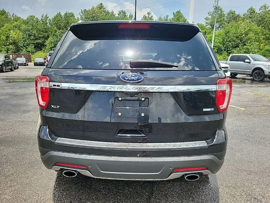 2019 Ford Explorer XLT thumbnail 6
