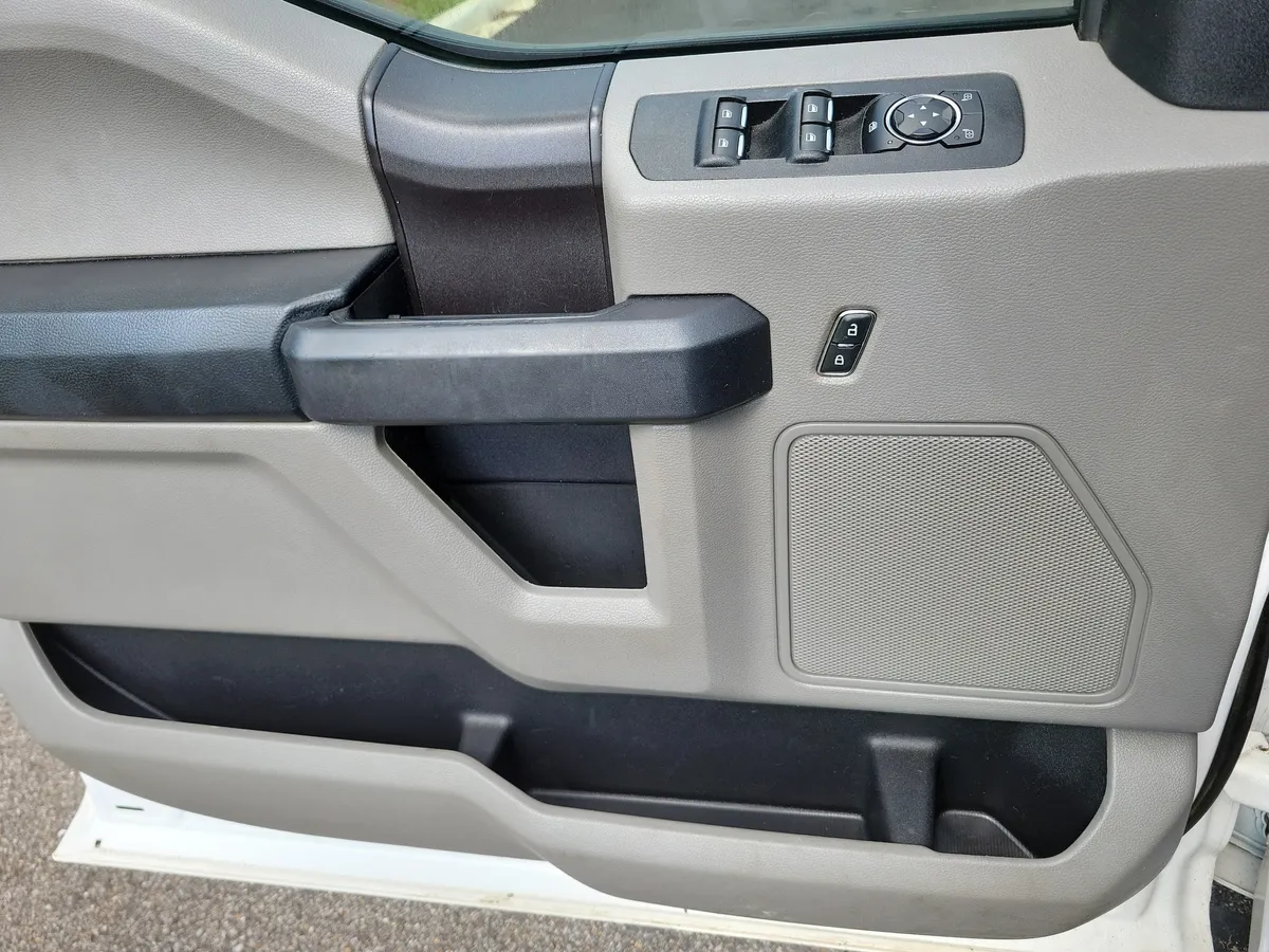 2019 Ford F-150 thumbnail 23