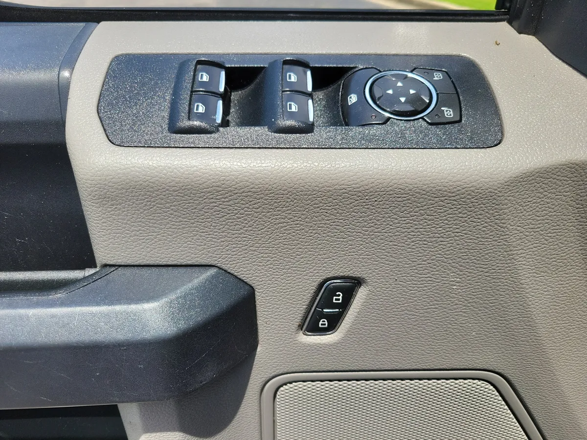 2019 Ford F-150 thumbnail 6
