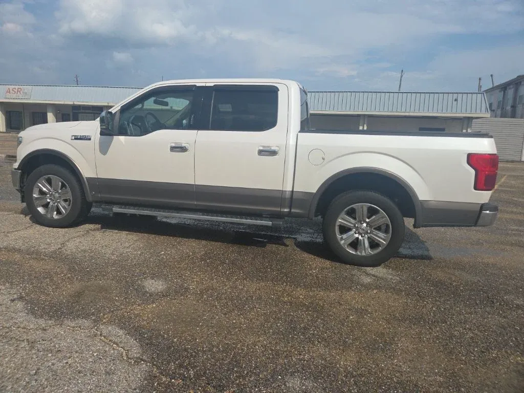 2019 Ford F-150 Lariat thumbnail 10