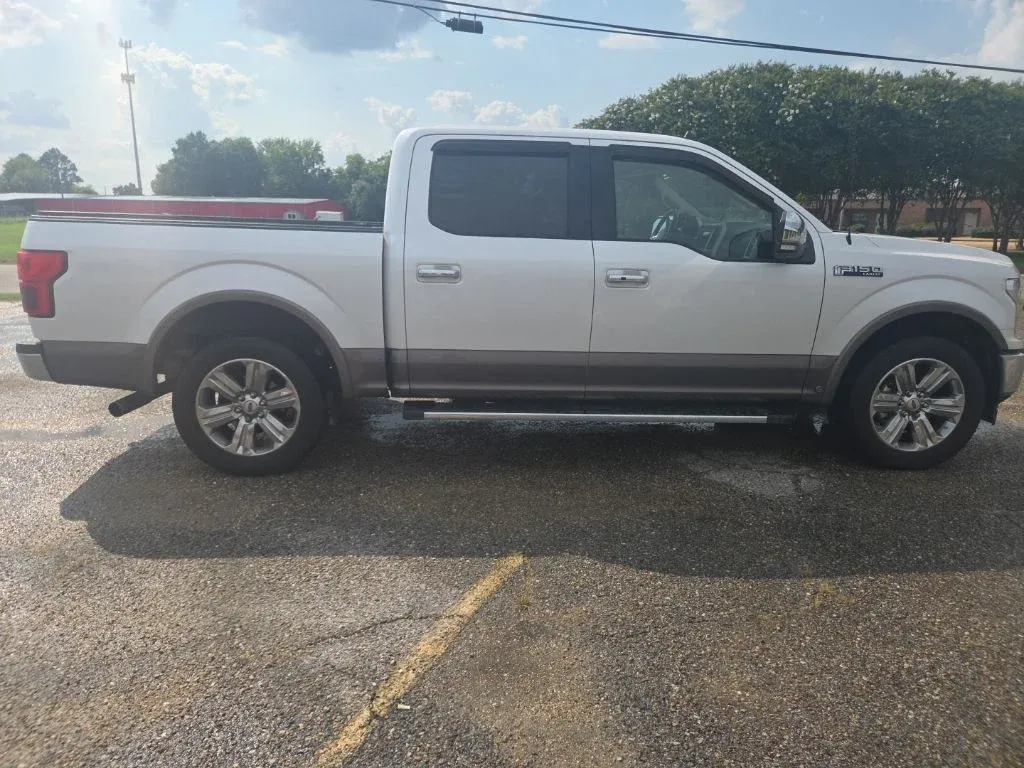 2019 Ford F-150 Lariat thumbnail 14