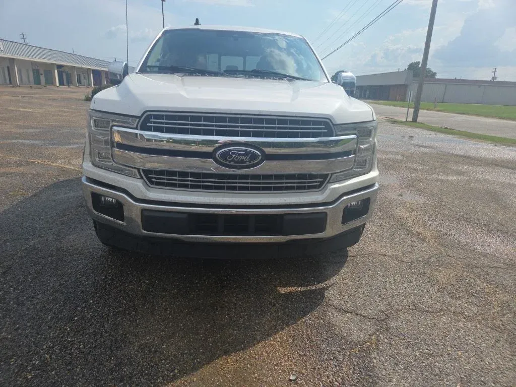 2019 Ford F-150 Lariat thumbnail 4