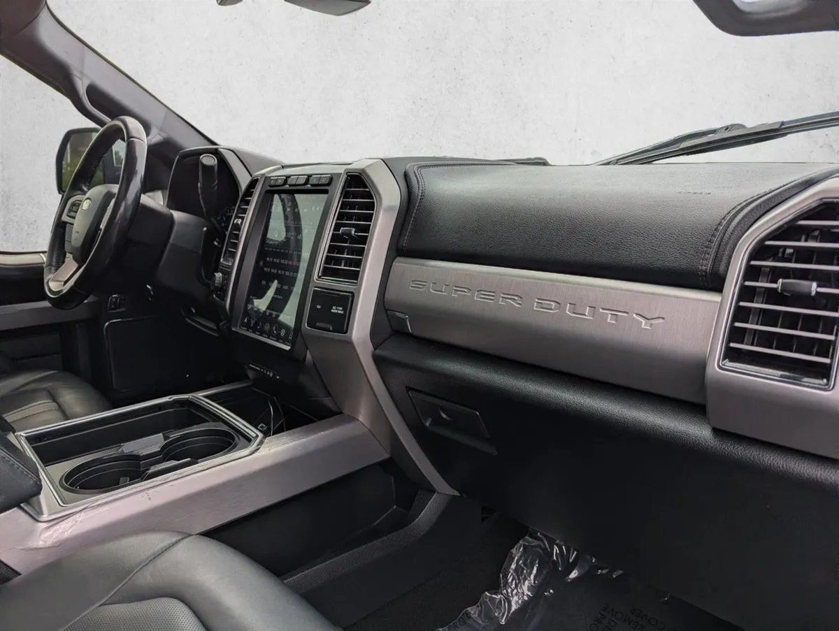 2019 Ford F-450 Platinum thumbnail 28