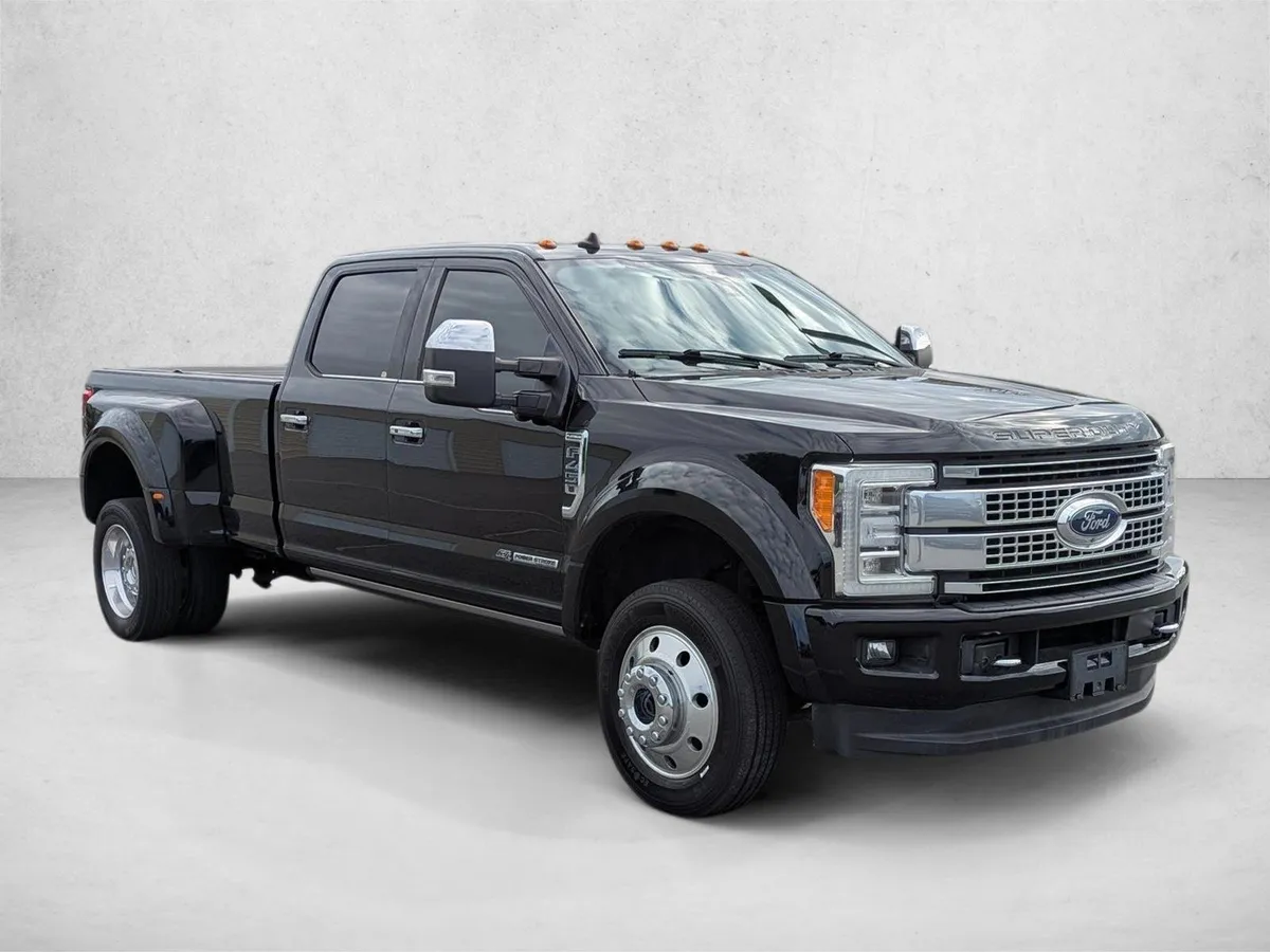 2019 Ford F-450 Platinum thumbnail 3
