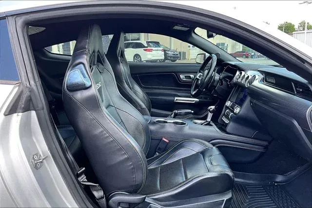 2019 Ford Mustang GT Premium thumbnail 28