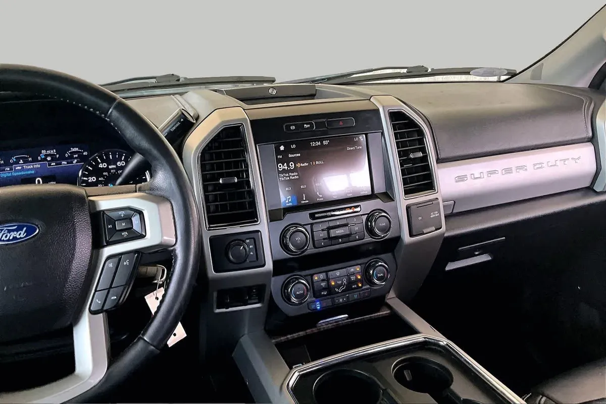 2019 Ford Super Duty F-250 Pickup LARIAT thumbnail 7