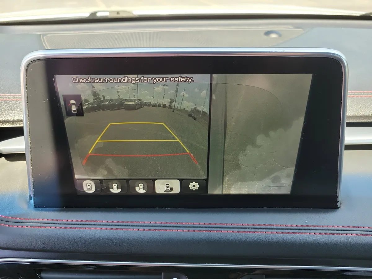 2019 Genesis G70 thumbnail 17