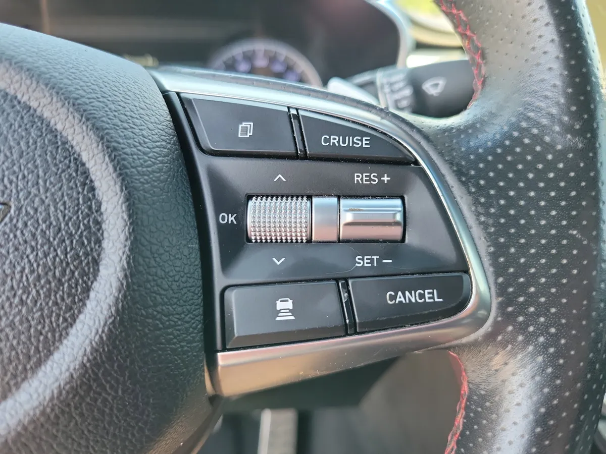 2019 Genesis G70 thumbnail 21