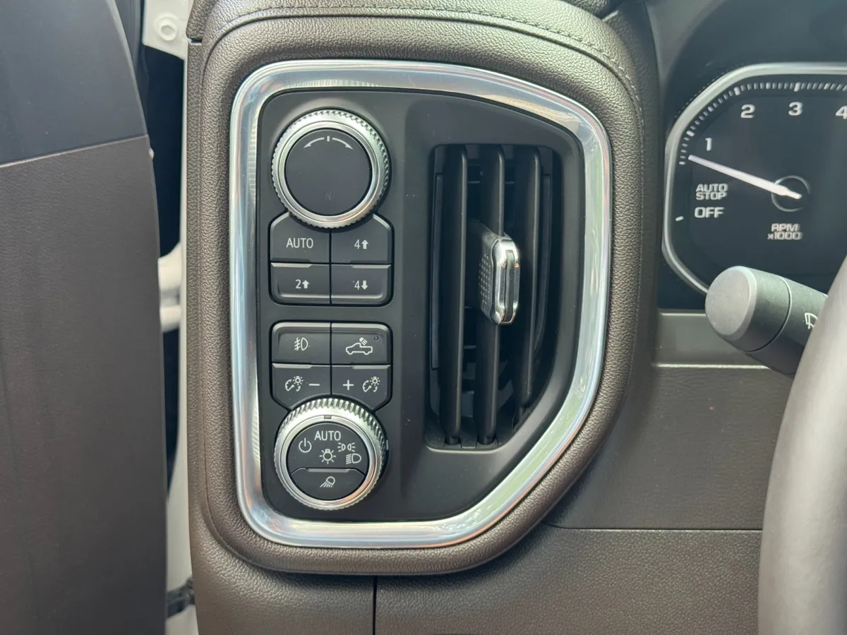 2019 GMC Sierra 1500 Denali thumbnail 19
