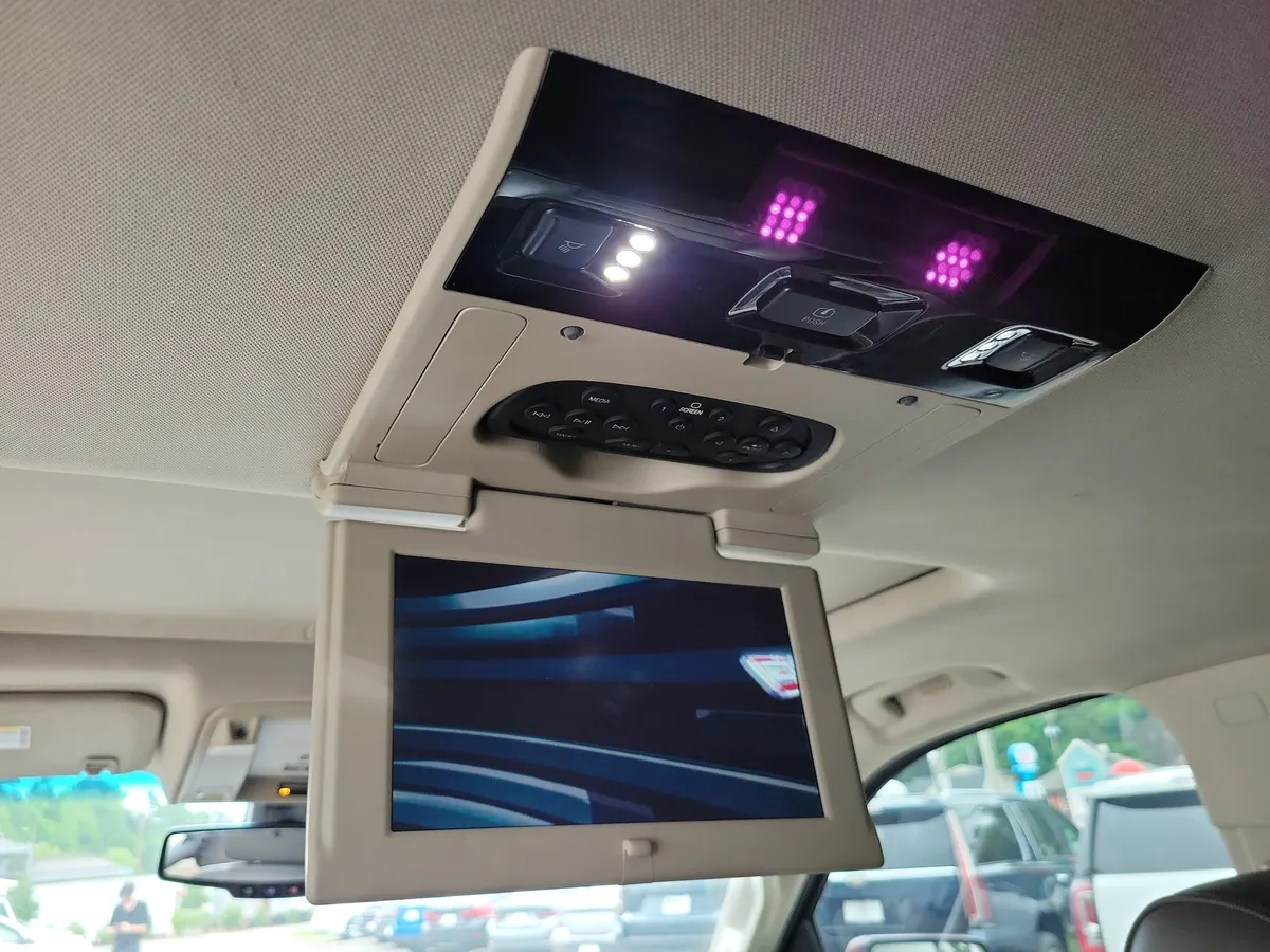 2019 GMC Yukon Denali thumbnail 14