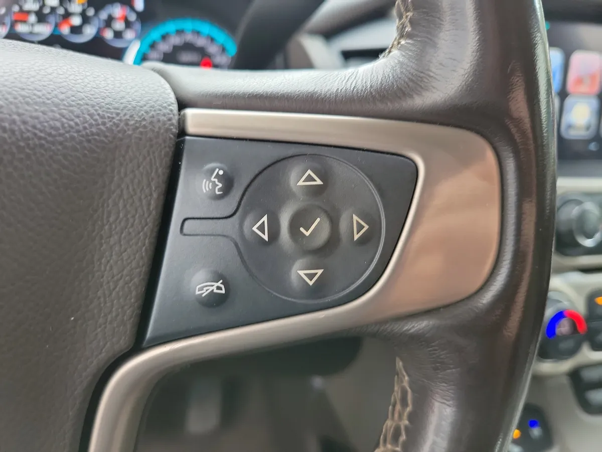 2019 GMC Yukon Denali thumbnail 22